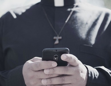 Como a tecnologia pode ampliar o alcance aos paroquianos?